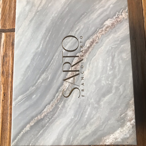 Franco Sarto “Garfield” suede ankle booties - Picture 2 of 8